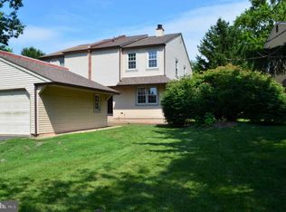 9 Sandy Ridge Dr, Doylestown, PA 18901
