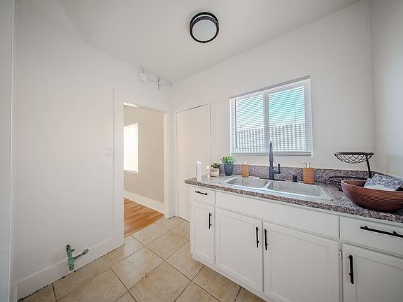 5th image of 1335 Junipero Ave APT 7