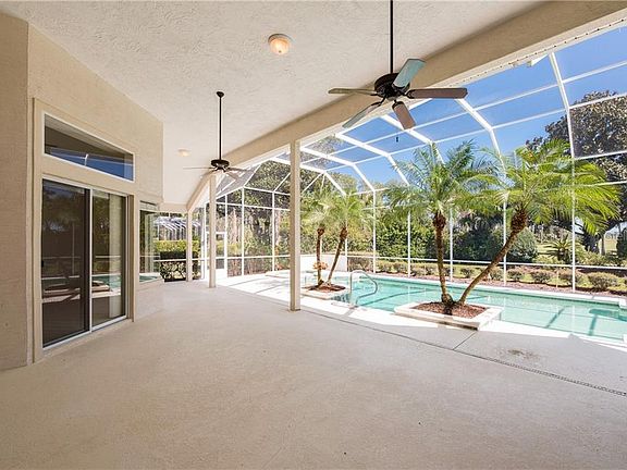 4th image of 1049 Hampstead Ln