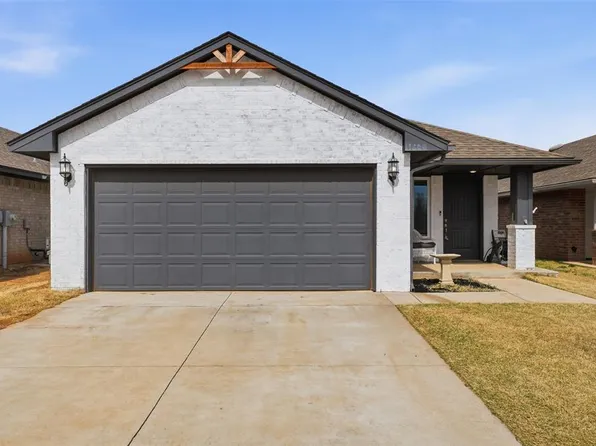 11605 SW 12th St, Yukon, OK 73099