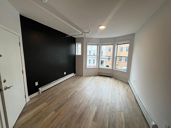 4th image of 444 Bergen Ave #27E