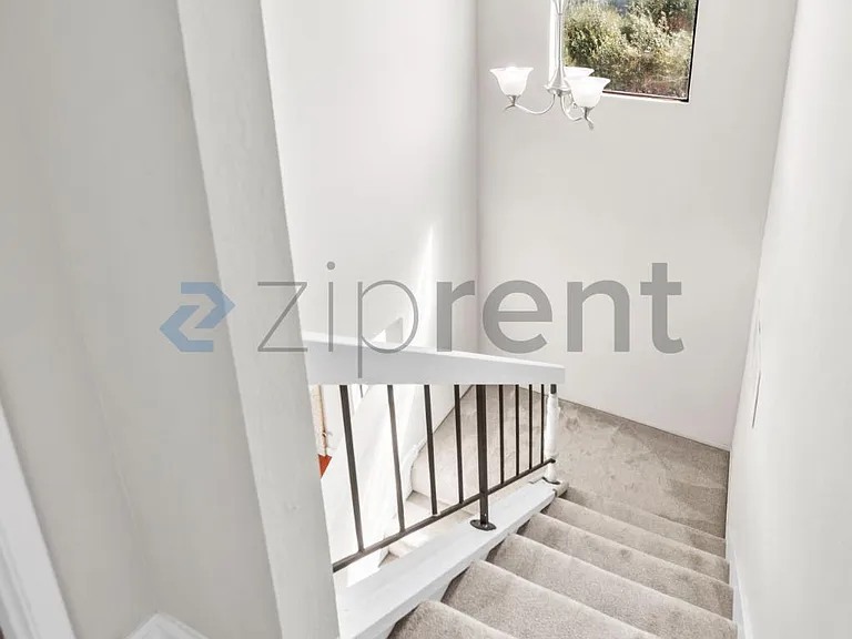 577 Manet Ter — Photo 21