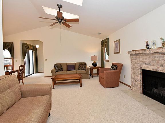 4th image of 5521 Cambridge LANE #6