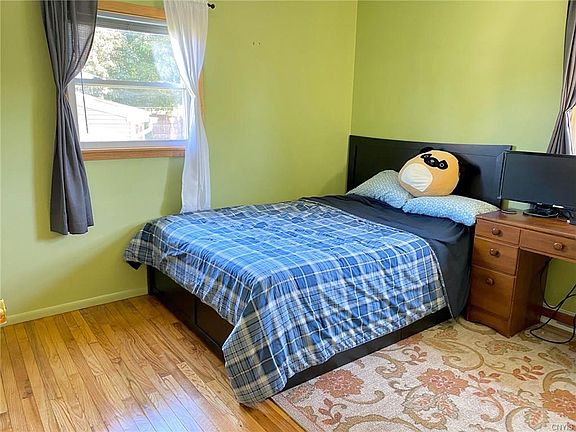 5th image of 804 Lamont Cir