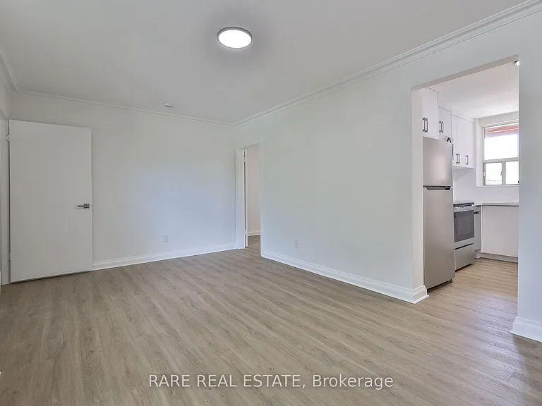 2367 1/2 Queen St E #B — Photo 5