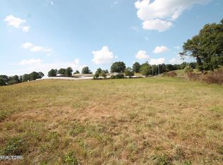 5 & 520 N Lowe Rd, Crossville, TN 38571