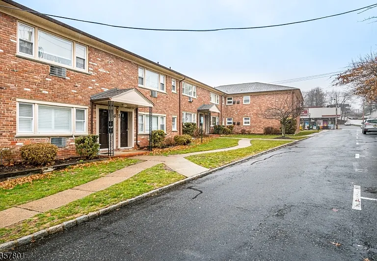365 Bloomfield Ave #6A — Photo 4