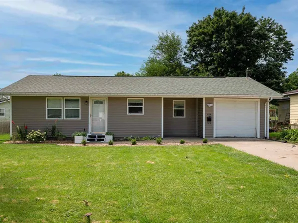 418 E 6th St, West Liberty, IA 52776