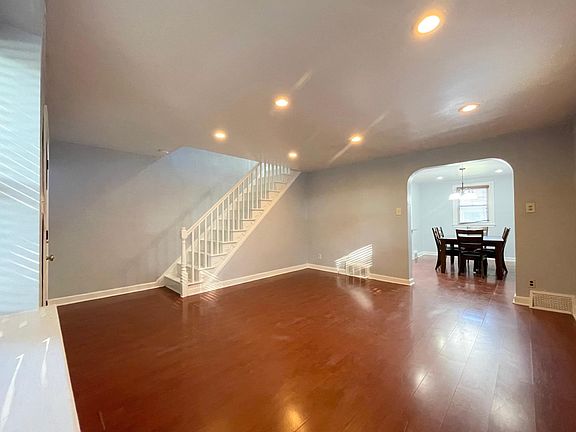 4th image of 4025 Albemarle Ave
