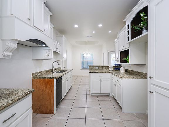 5th image of 6631 Grande Bay Dr