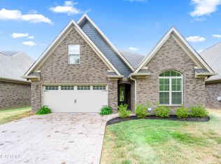 213 Village Cove Cir, Englewood, TN 37329