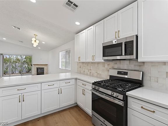 4th image of 505 Yacht Harbor Dr