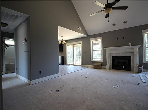 3rd image of 305 Stonecrop Ct Lot 16