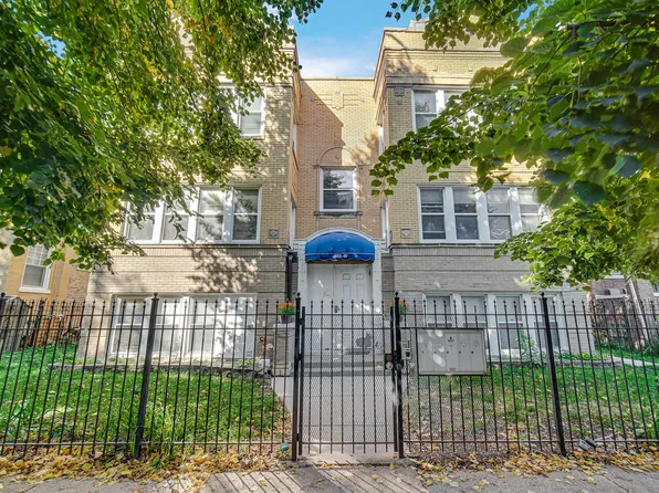 4112 W George St #2W, Chicago, IL 60641