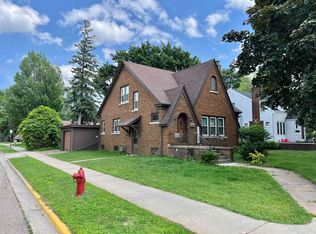 202 S Sawyer St, Shawano, WI 54166