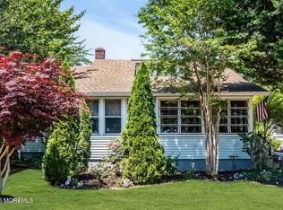 24 Foster St, Red Bank, NJ 07701