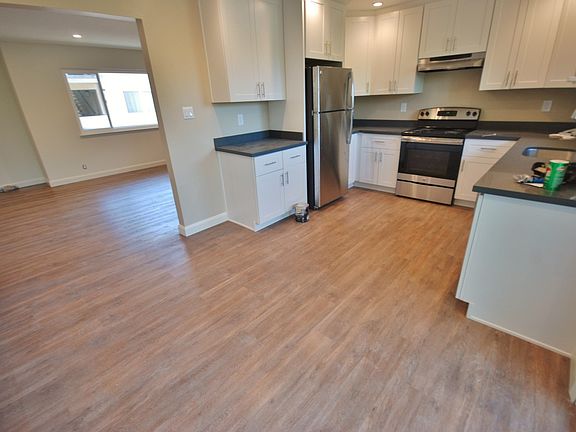 4th image of 1133 Village Dr APT 6
