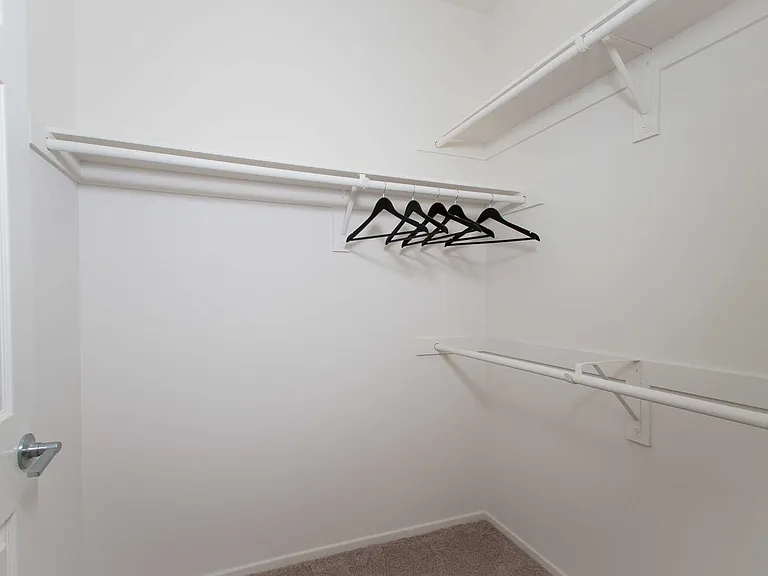 Avila Apartment Homes — Photo 41