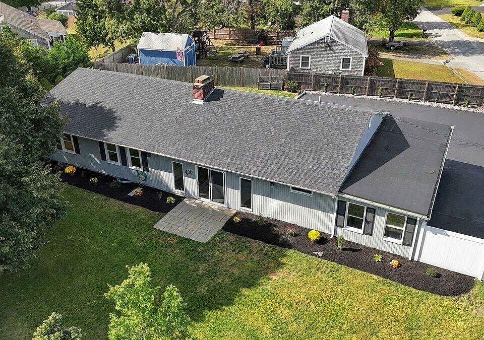 1st image of 42 Hazelmoor Road