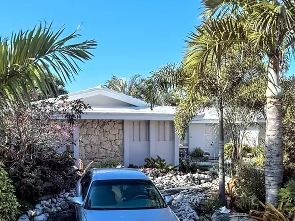 2861 NE 21st Ave, Lighthouse Pt, FL 33064