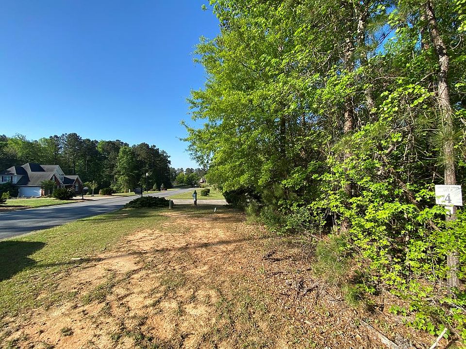 1st image of 221 Greystone Dr