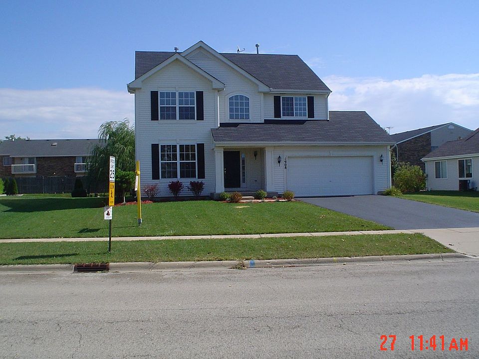 Imagine yourself in this beautiful home!