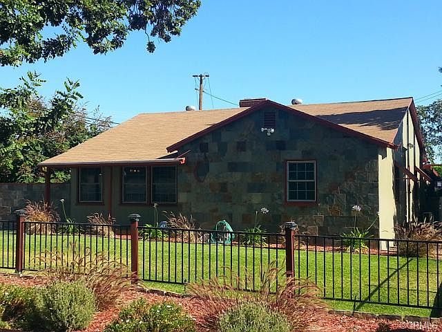 1st image of 2590 Vista Laguna Ter