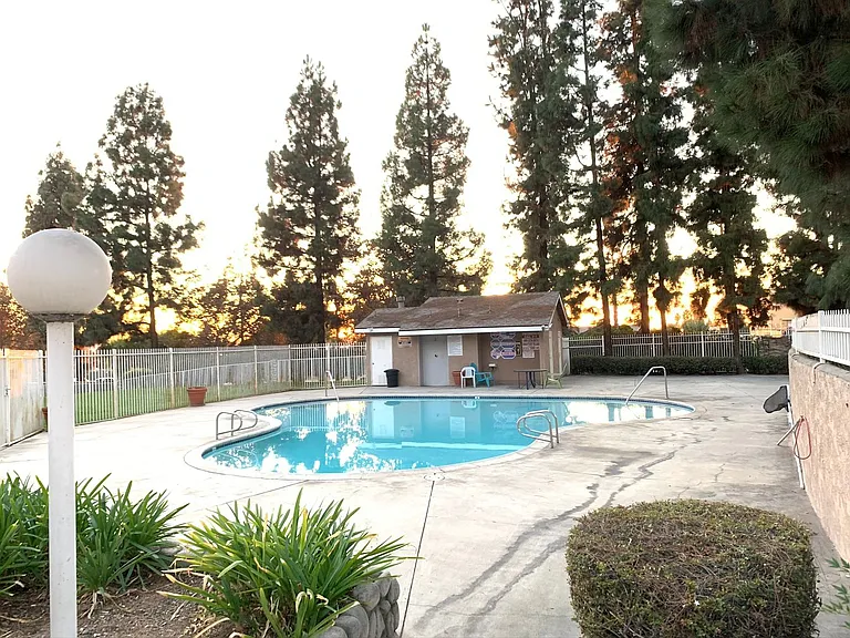 2410 N Towne Ave #3 — Photo 20