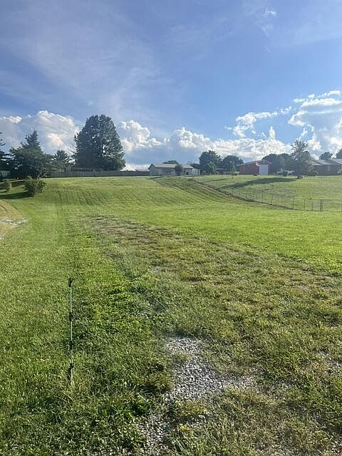 1st image of Valley View Ave
