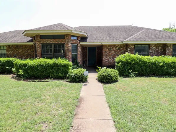 124 Walnut Ct, Oak Leaf, TX 75154