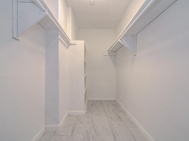 8820 Bissonnet St — Photo 18