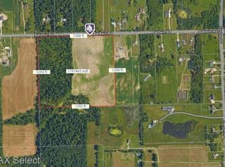 1465 Baldwin Rd, Fenton, MI 48430