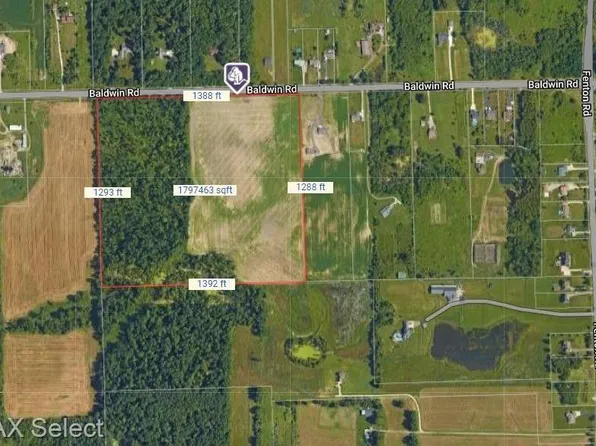 1465 Baldwin Rd, Fenton, MI 48430