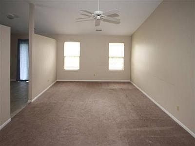 2nd image of 945 Charleston Ct