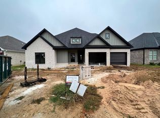 2470 Lilac Dr, Conway, AR 72034