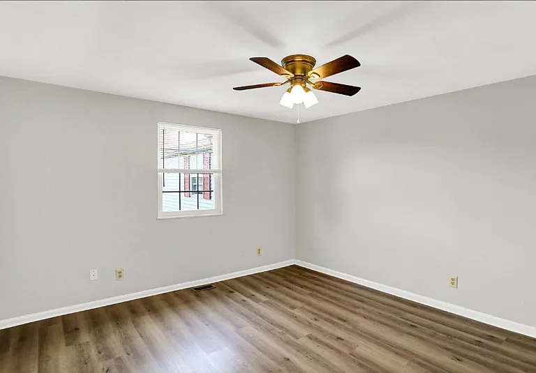 278 Walnut St #7 — Photo 10