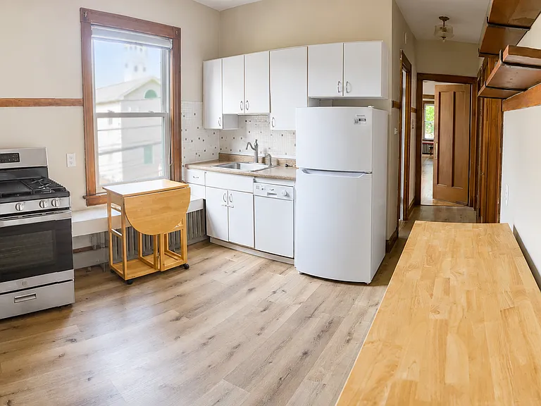 3415 N Claremont Ave #2 — Photo 5