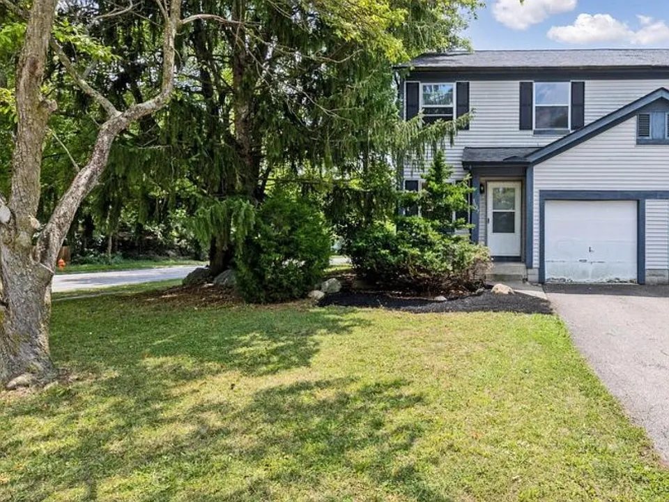 3697 Heatherglen Dr