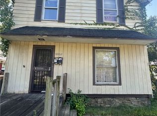 18402 Melville Rd, Cleveland, OH 44110