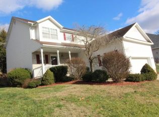 7 Brookshire Dr, Huntington, WV 25705