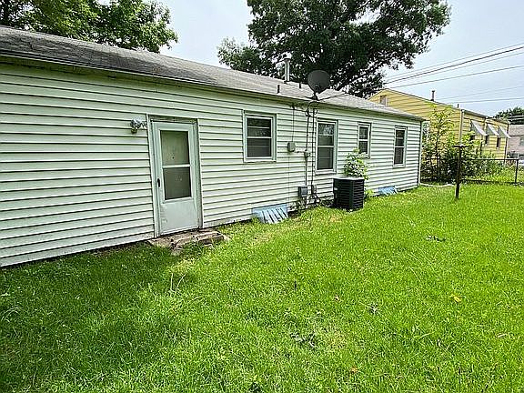 4th image of 3438 Elmwood Ave
