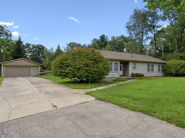 1 Illini Cir, Urbana, IL 61801