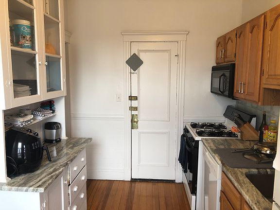 4th image of 80 Sutherland Rd APT 15