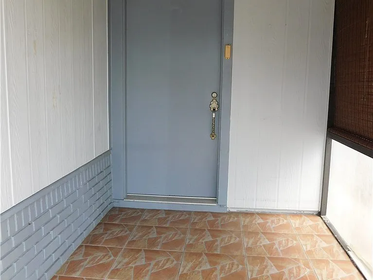 10525 Putnam Ct — Photo 23