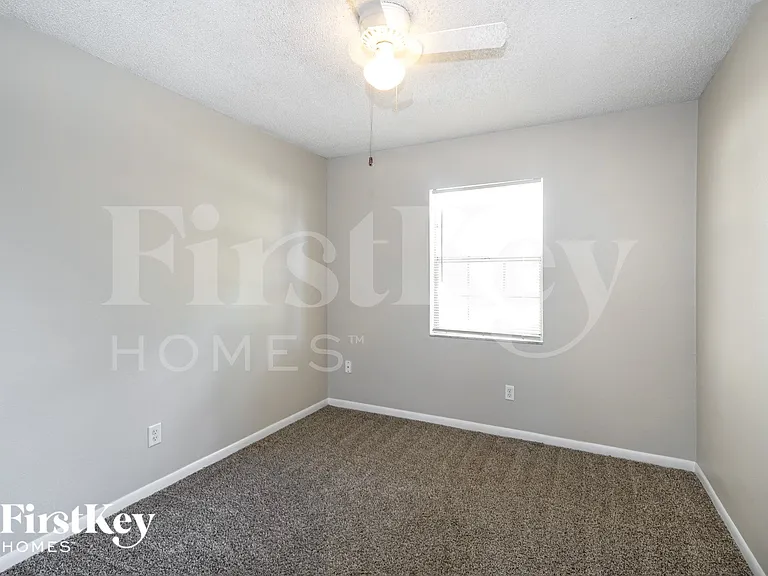 802 Briarcliff Dr — Photo 12