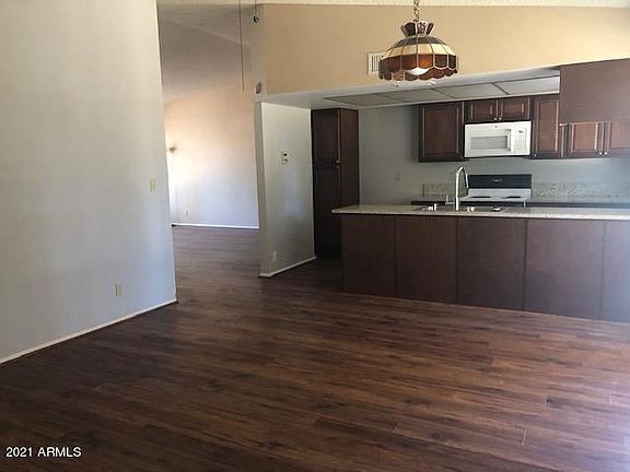 3rd image of 10675 E Mercer Ln