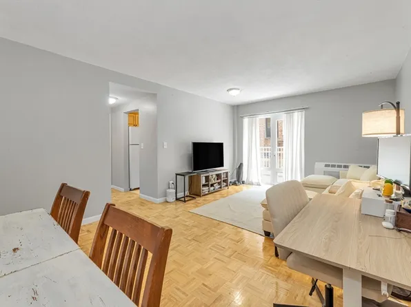 100 Marion St APT 11, Brookline, MA 02446