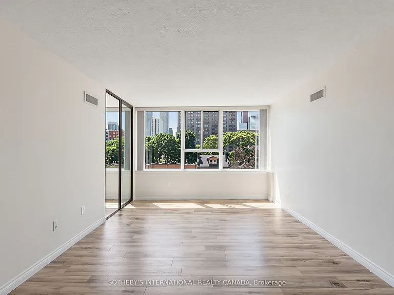 45 Carlton St #403 — Photo 5