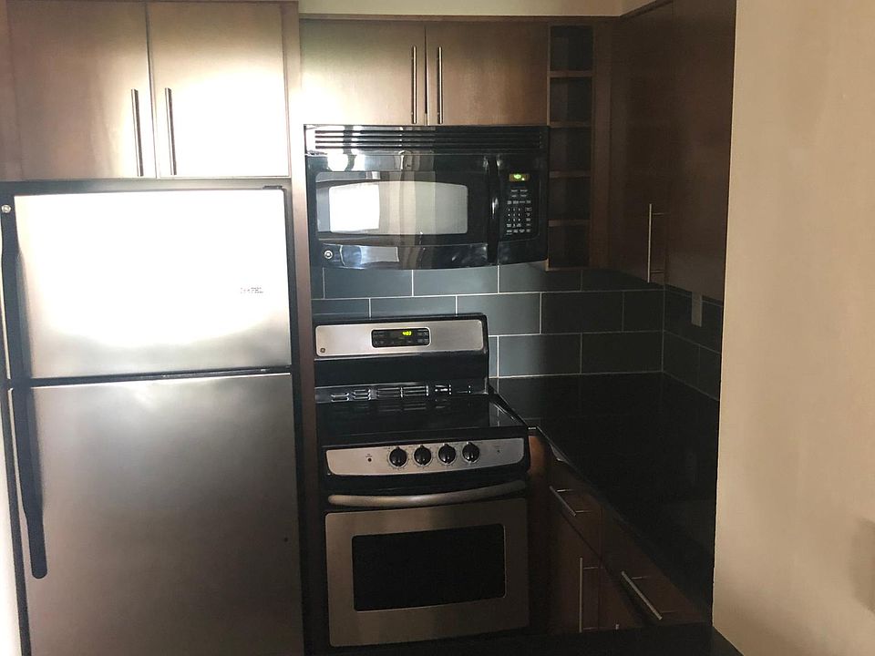 2nd image of 226 W Rittenhouse Sq APT 917