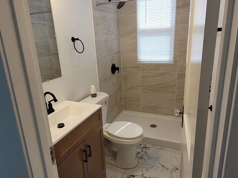 830 W 11th Ave #R — Photo 4
